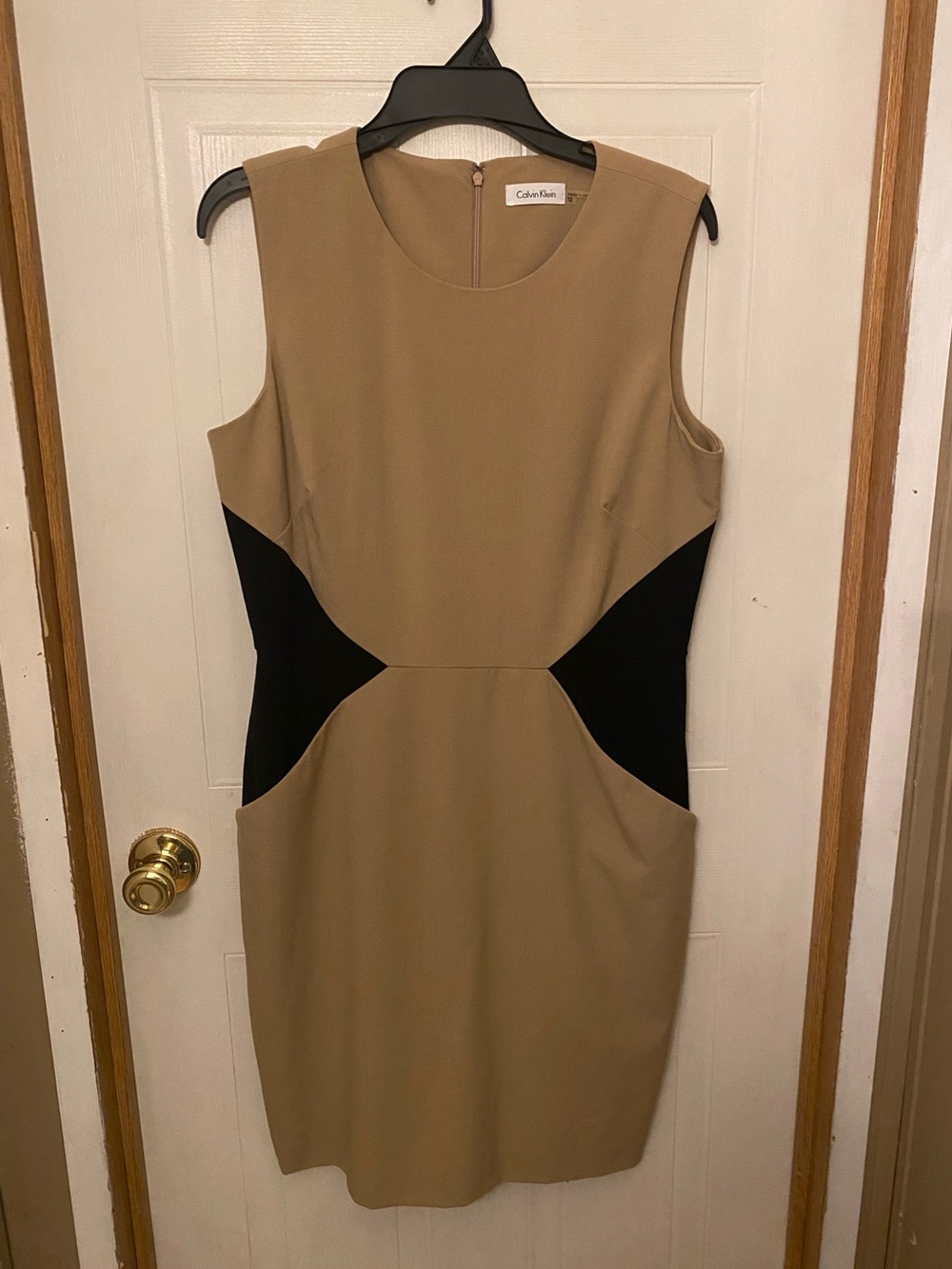 Calvin Klein | Dresses | Calvin Klein Tan With Black Sleeveless Sheath Dress